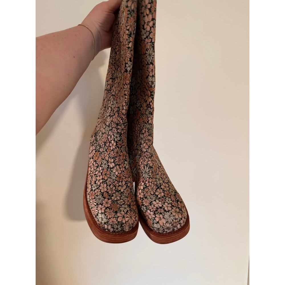 Jeffrey Campbell x Free People Whimsy Pull-On Boots, NWOT, Size 9 - Picture 5 of 7